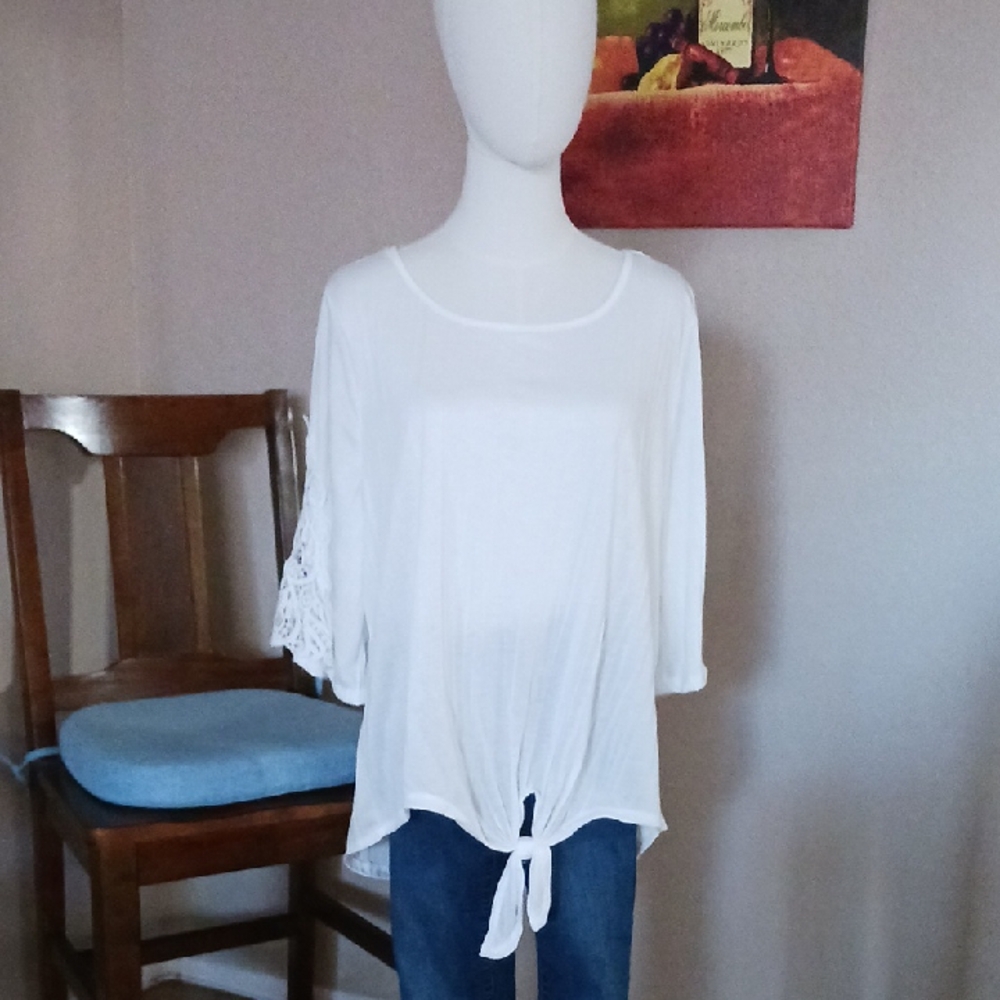 New York Laundry White Tie-Front Blouse